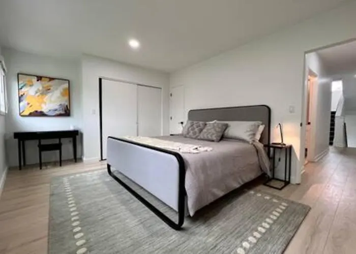 Holiday home Sunlit 3 Bedroom - Elevated Deck And Garage